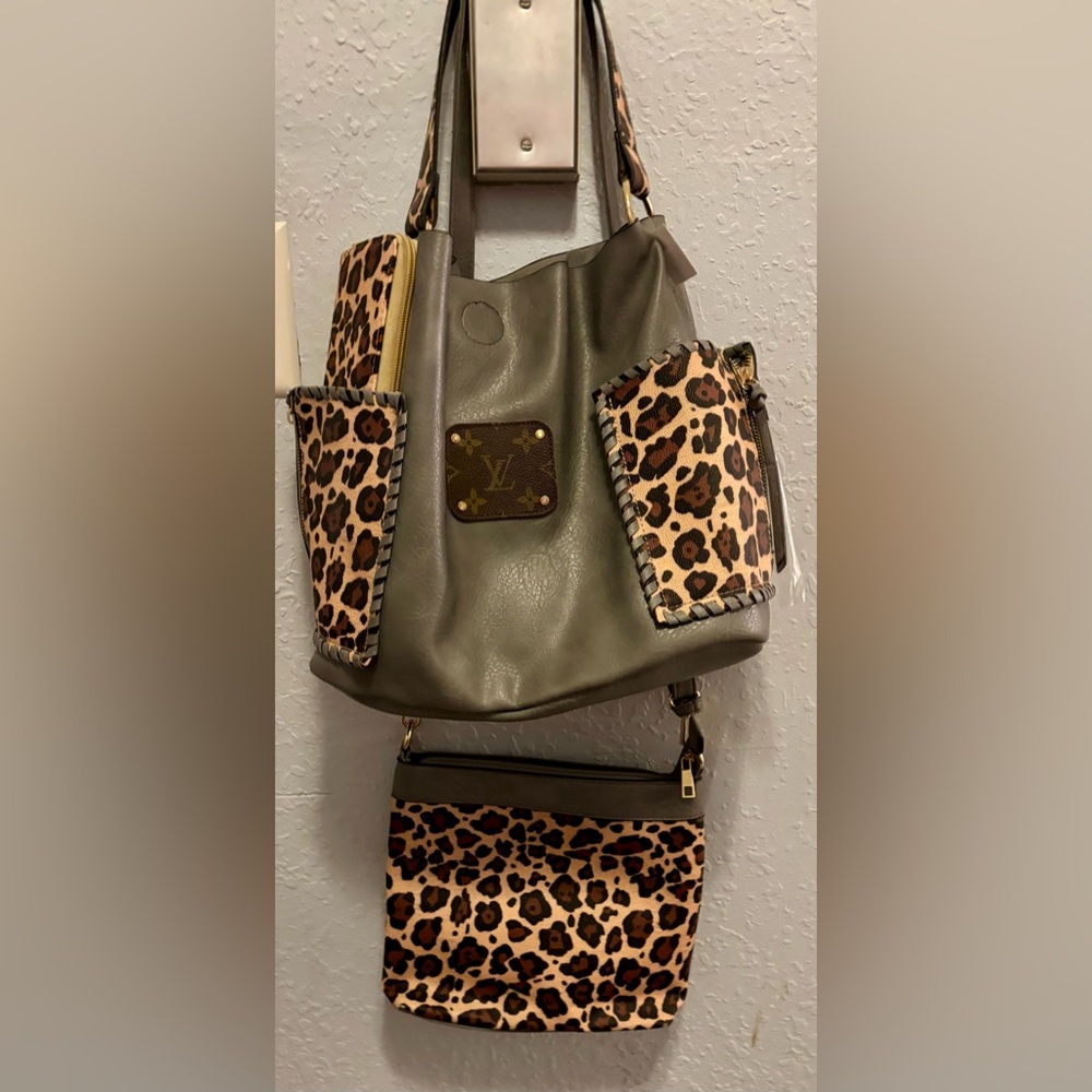 3 in 1 Whipstitched Side Pockets Leopard Print Hobo Style Wallet Set.